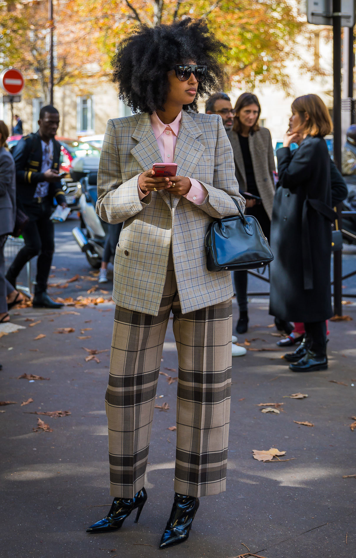 49 Seriously Chic Paris Fashion Week Spring 2018 Street Style Looks ...